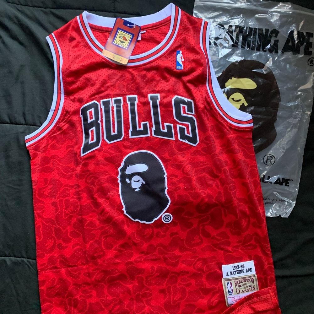 BAPE x Mitchell & Ness Bulls ABC Basketball Swingman Jersey RED (S)